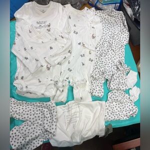 NWT H&M 9 months Baby Set of clothes with Animal Print in gift cloth bag